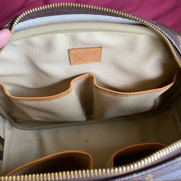 AUTHENTIC LOUIS VUITTON TROUVILLE - Picture 7 of 9